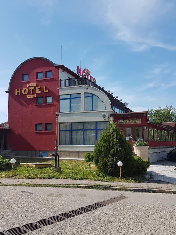 Семеен Хотел Брани Hotel Русе Екстериор снимка